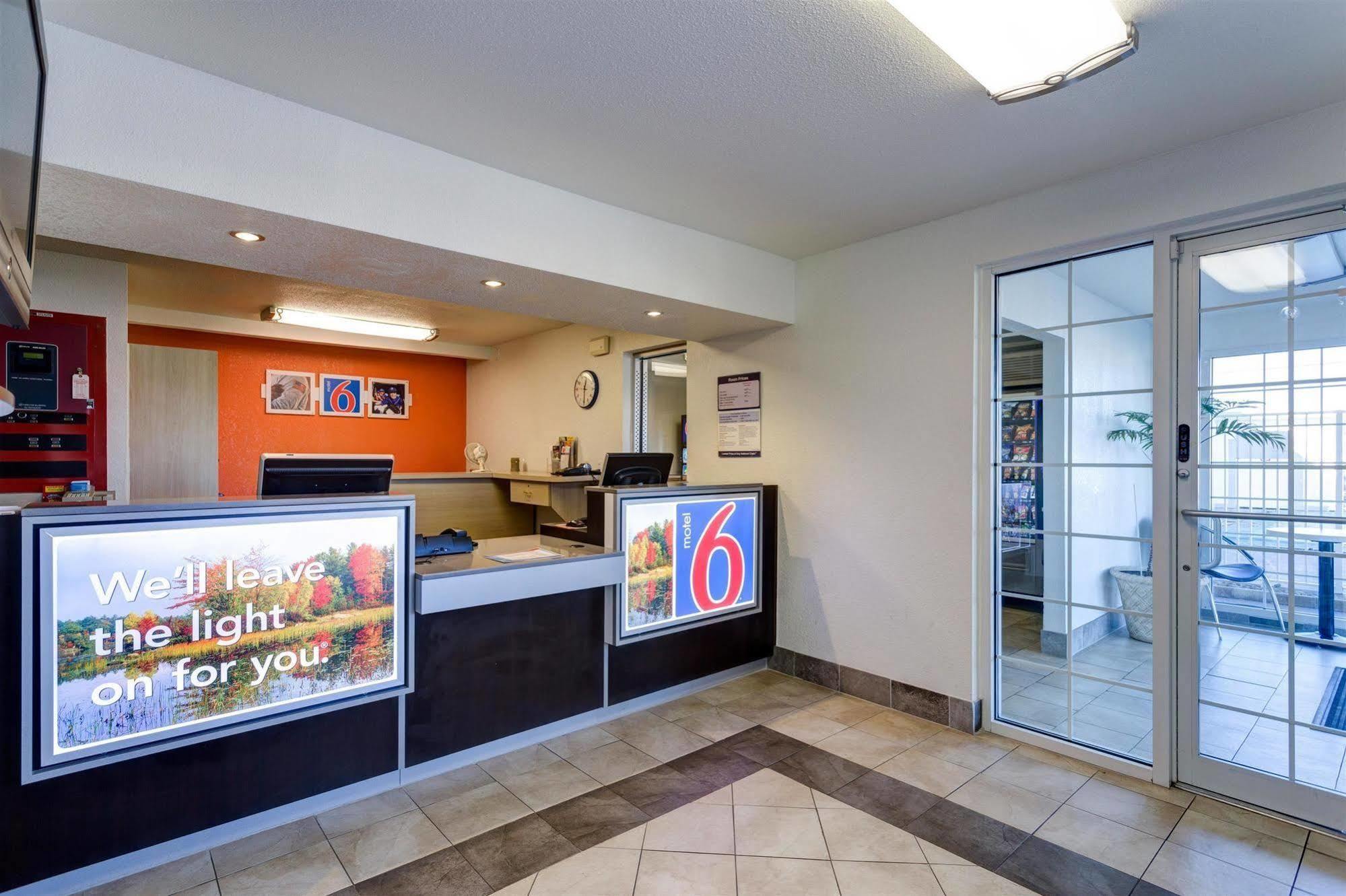 Americas Best Value Inn Bowling Green Bagian luar foto