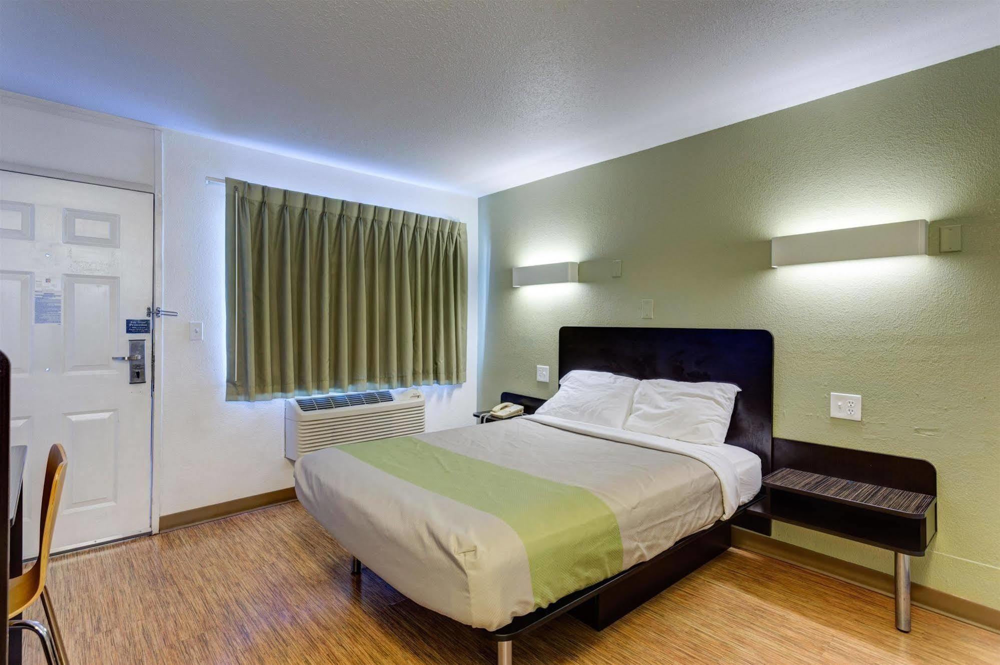 Americas Best Value Inn Bowling Green Bagian luar foto