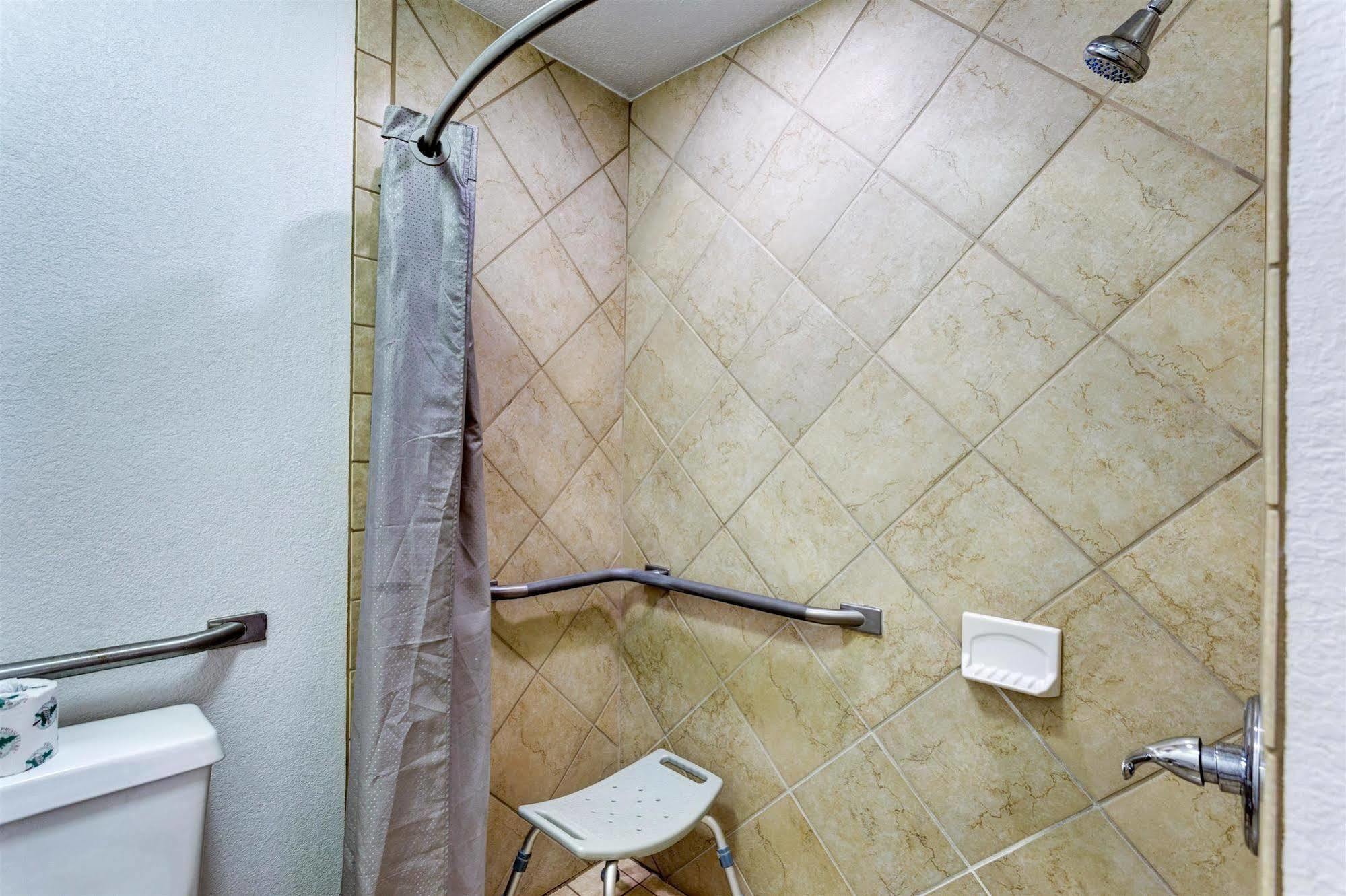 Americas Best Value Inn Bowling Green Bagian luar foto